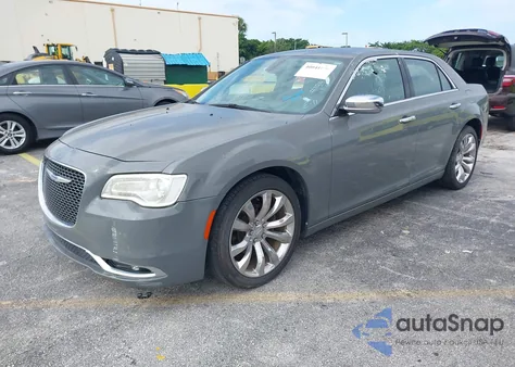 2019 Chrysler 300 Limited z USA, uszkodzony, nr VIN 2C3CCAEG2KH689638